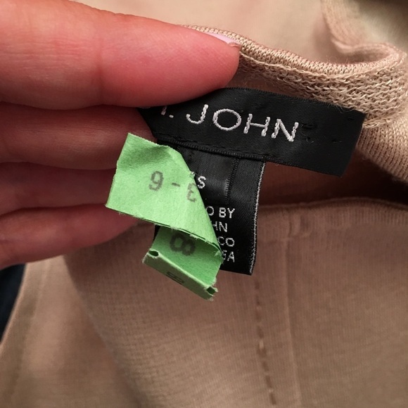 St. John Tan Sleeveless Knit Top Size Small - Picture 7 of 8